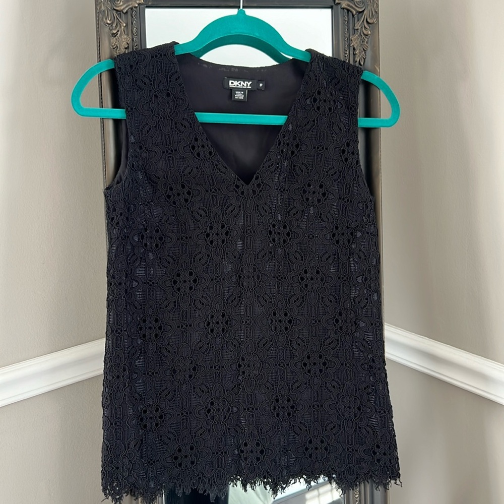 DKNY lace tank, size XP, pullover (no zipper)